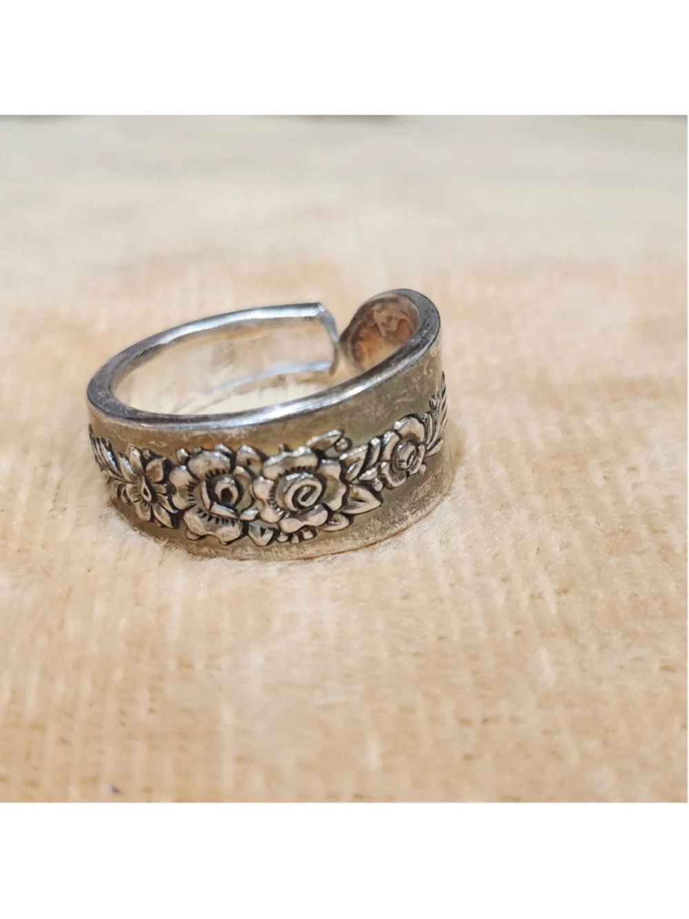 Aged Ring Size 9½ ONEIDA silverplate ROYAL ROSE